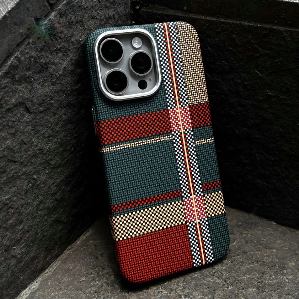 GREEN PATTERN MAGSAFE IPHONE CASE