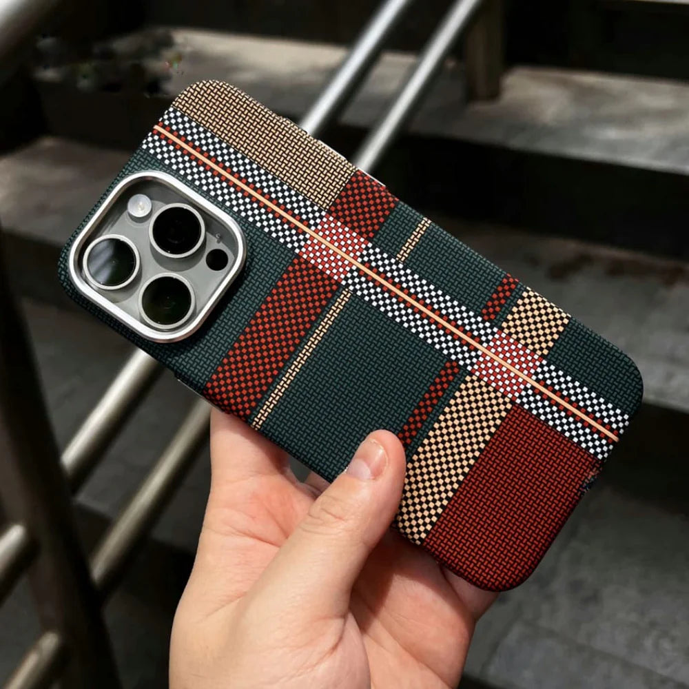 GREEN PATTERN MAGSAFE IPHONE CASE